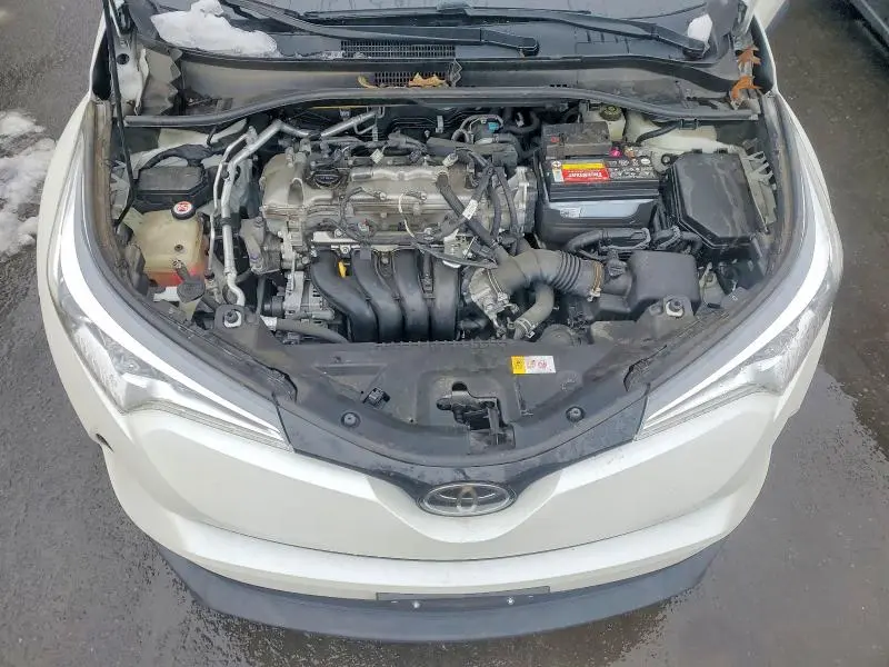 2019 TOYOTA C-HR XLE  