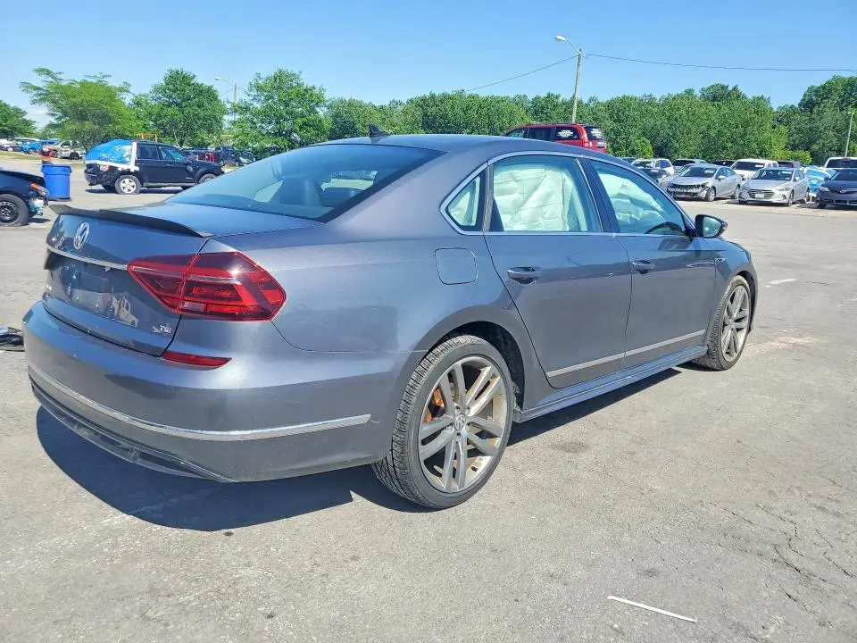 2017 VOLKSWAGEN PASSAT R-LINE  