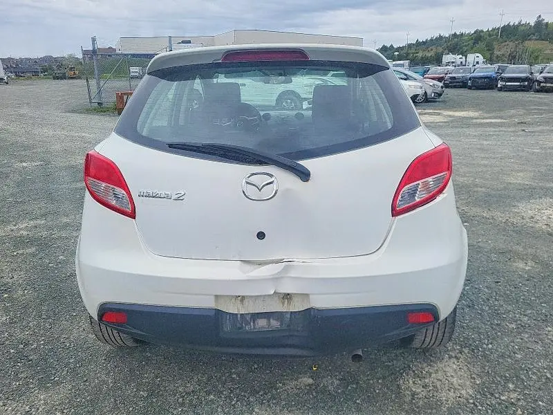 2011 MAZDA MAZDA2   