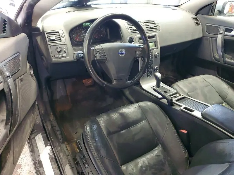 2010 VOLVO C70 T5  