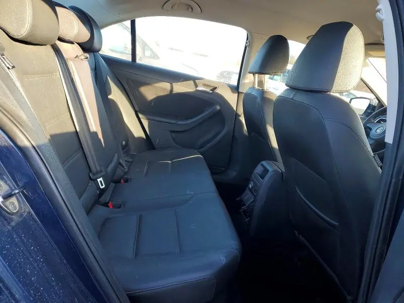 2012 VOLKSWAGEN JETTA SE  