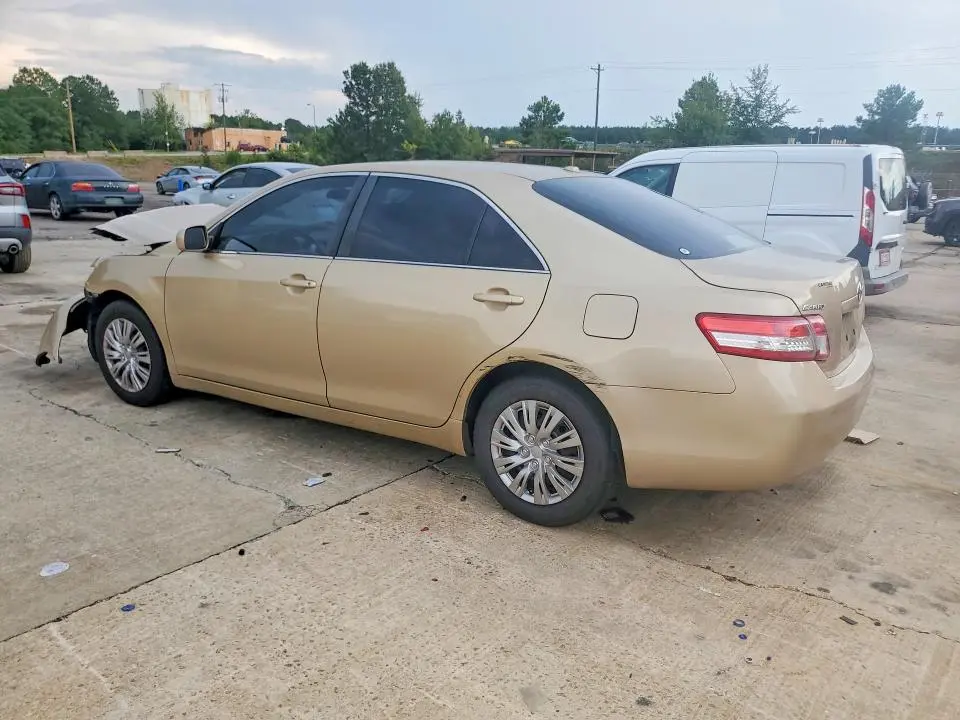 2011 TOYOTA CAMRY LE  