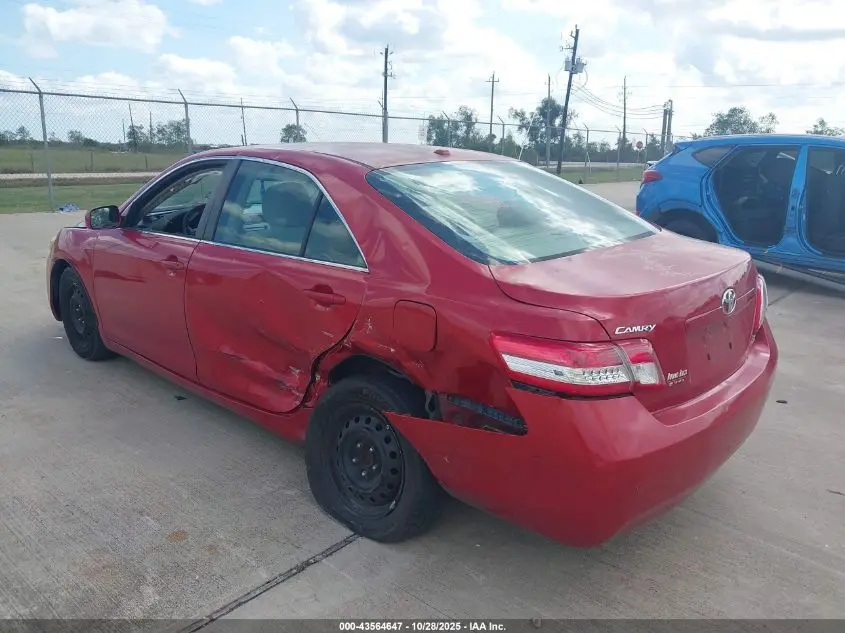 2011 TOYOTA CAMRY LE