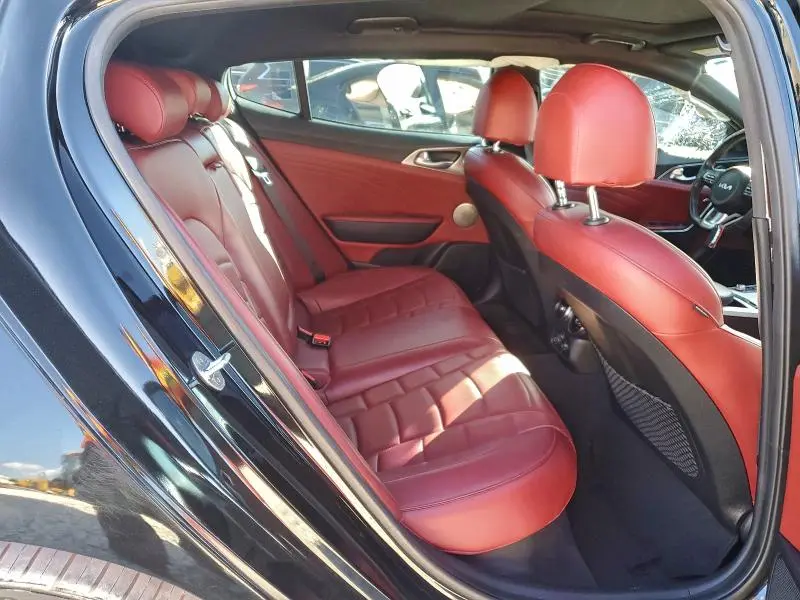 2022 KIA STINGER GT2  