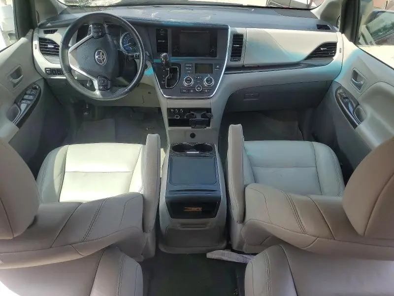 2017 TOYOTA SIENNA XLE 7-PASSENGER  