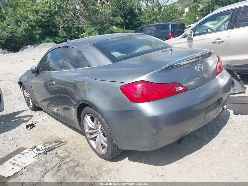 2010 INFINITI G37  