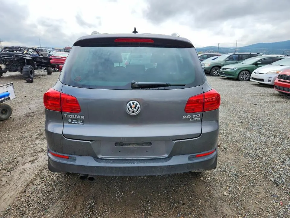 2013 VOLKSWAGEN TIGUAN S  