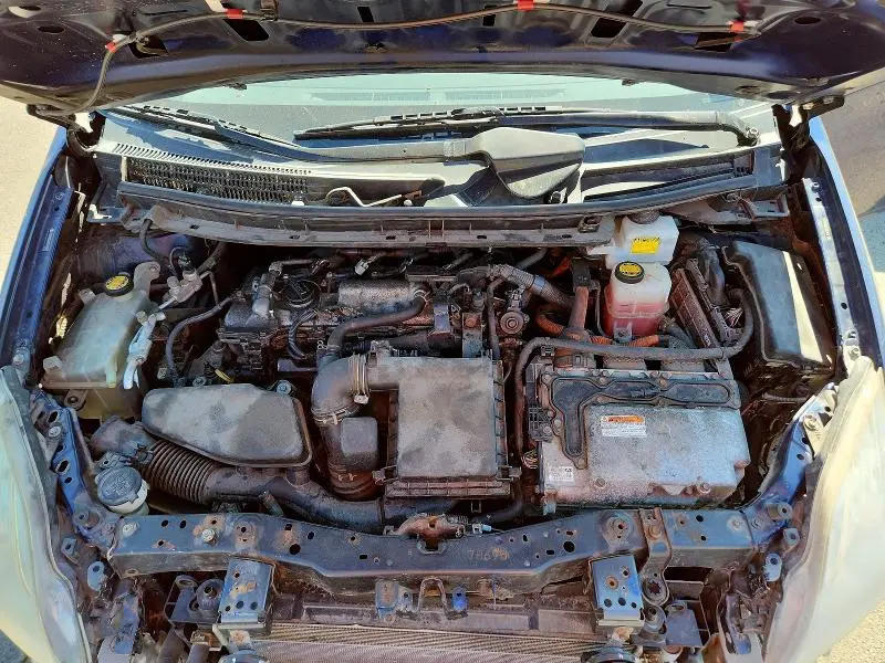 2010 TOYOTA PRIUS III  