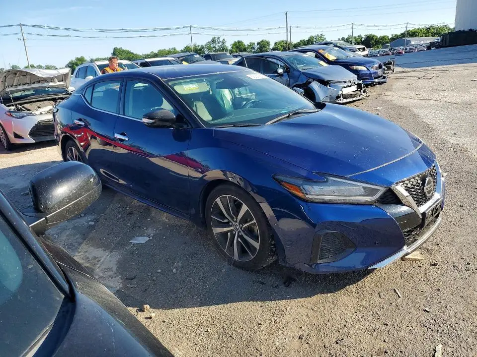2022 NISSAN MAXIMA SV  