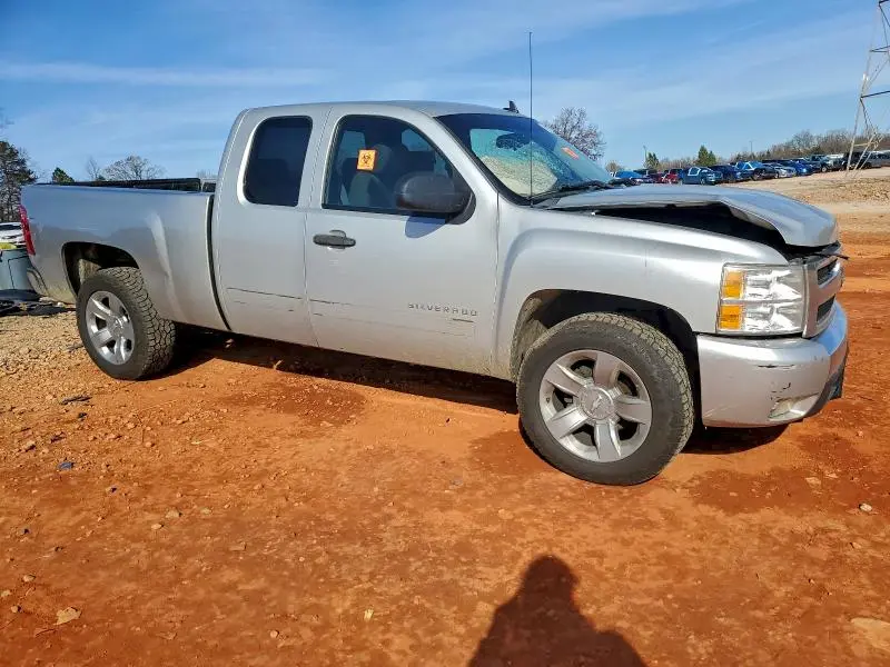2011 CHEVROLET SILVERADO C1500 LT  