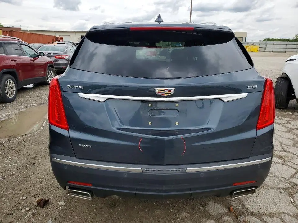 2019 CADILLAC XT5 LUXURY  