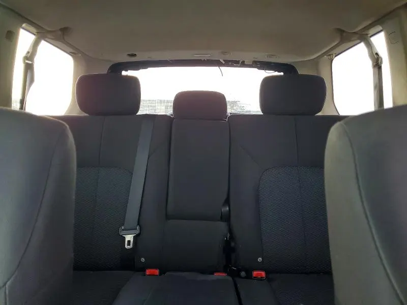 2010 MITSUBISHI ENDEAVOR LS  