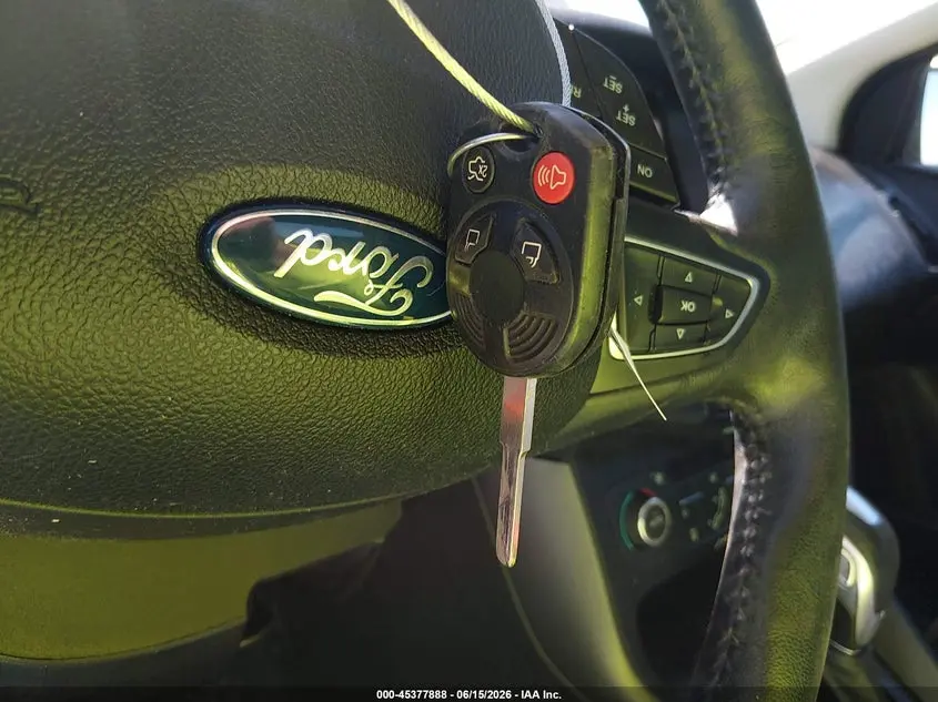 2015 FORD FOCUS SE