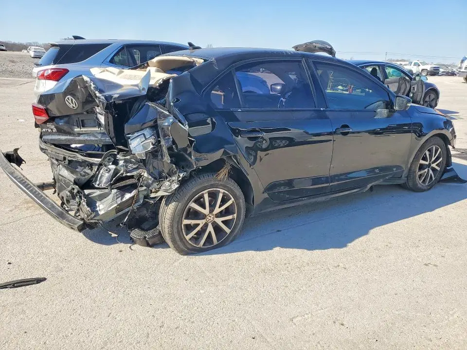 2017 VOLKSWAGEN JETTA SE  