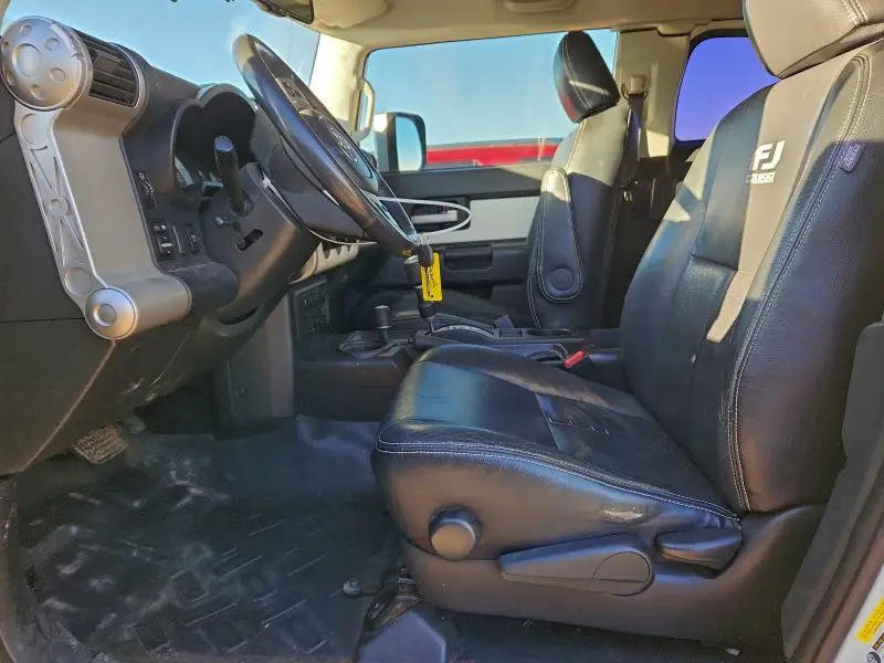 2012 TOYOTA FJ CRUISER BASE  