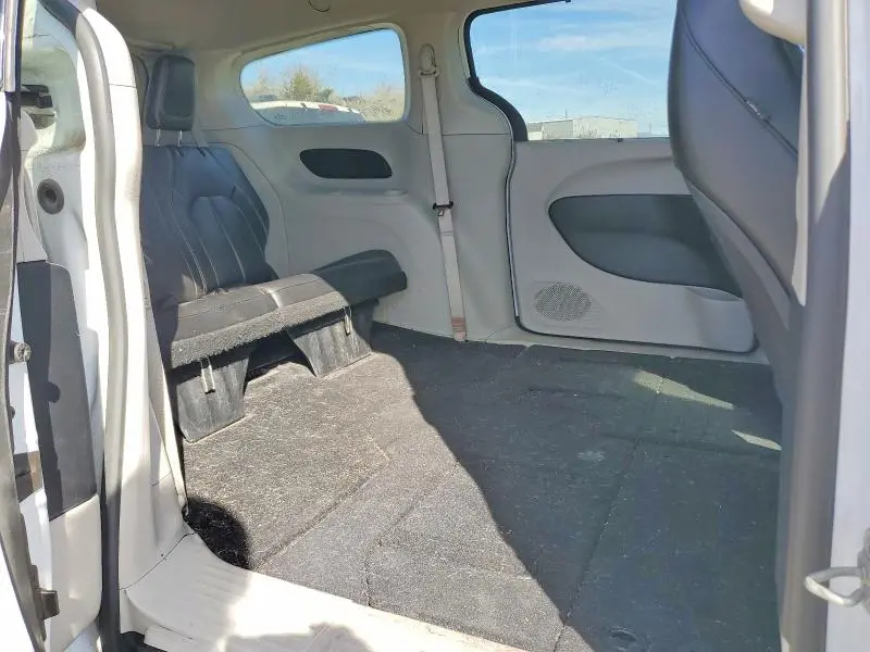 2020 CHRYSLER VOYAGER LXI  