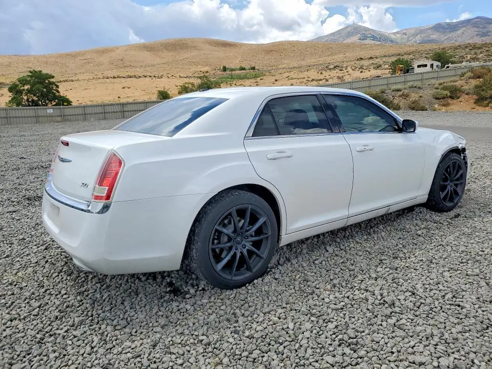 2013 CHRYSLER 300   