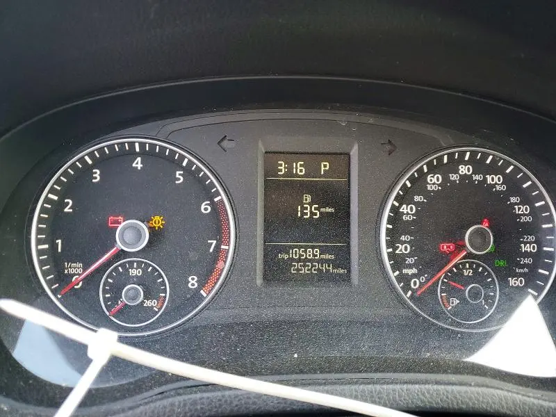 2015 VOLKSWAGEN PASSAT S  