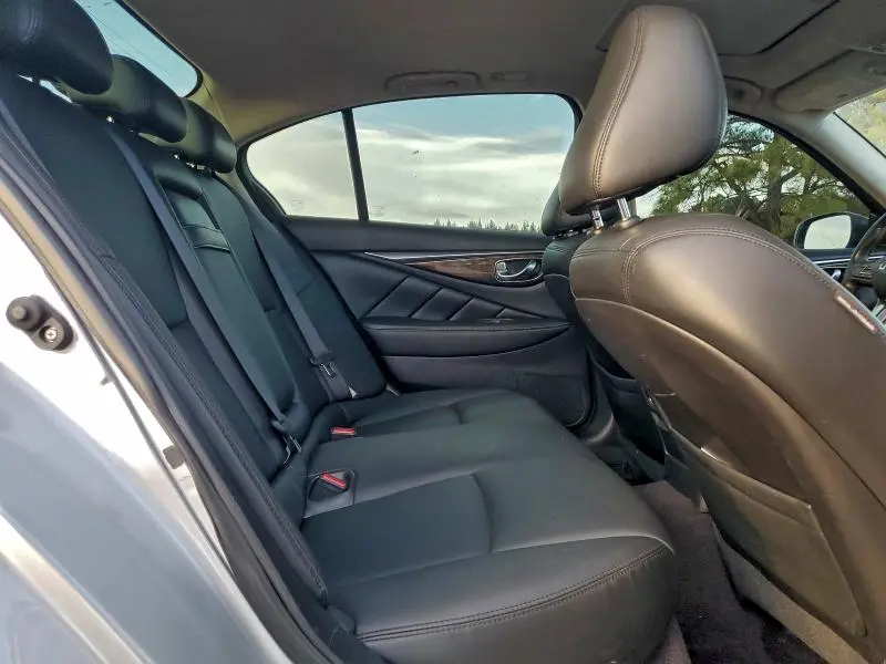 2018 INFINITI Q50 LUXE  