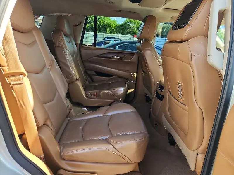 2016 CADILLAC ESCALADE PLATINUM  
