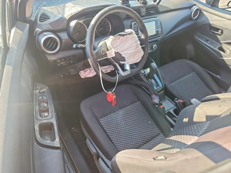 2021 NISSAN VERSA S  