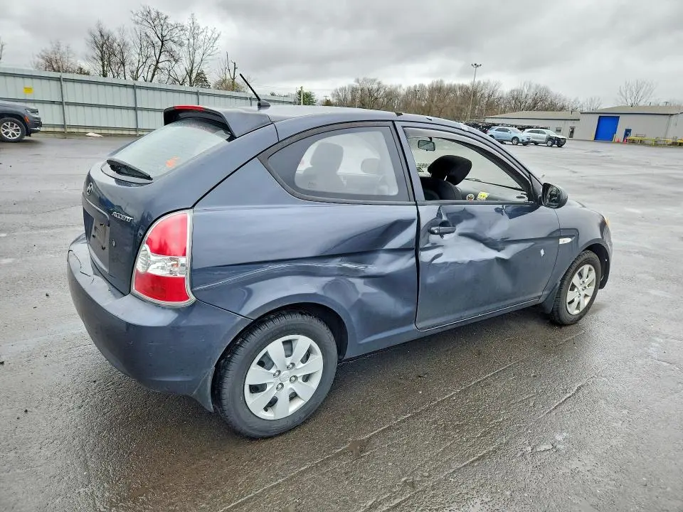 2010 HYUNDAI ACCENT GS  