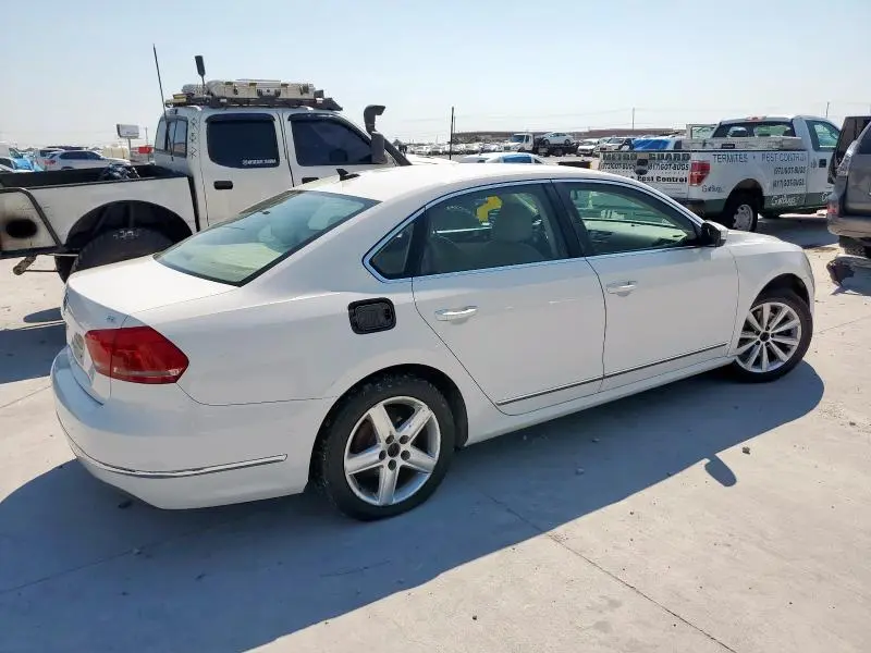 2013 VOLKSWAGEN PASSAT SEL