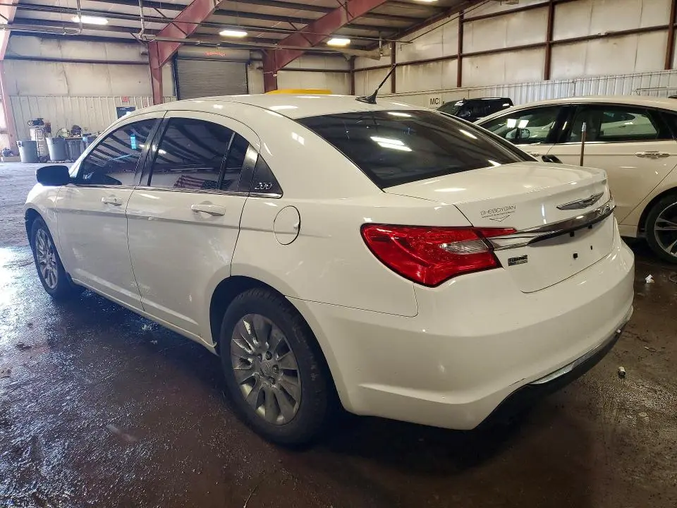 2013 CHRYSLER 200 LX  
