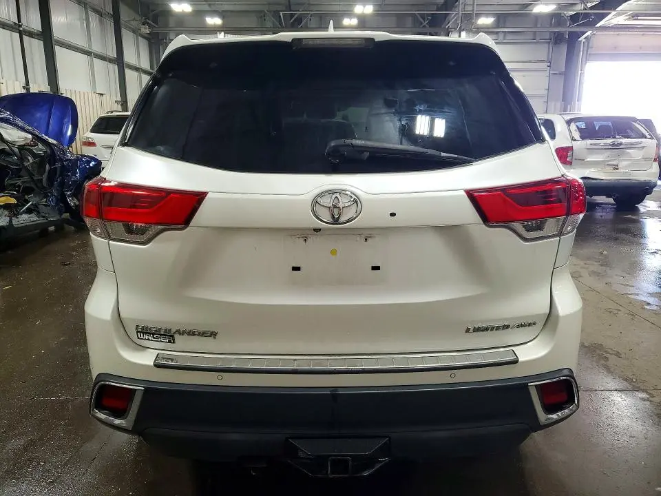 2018 TOYOTA HIGHLANDER LIMITED PLATINUM  