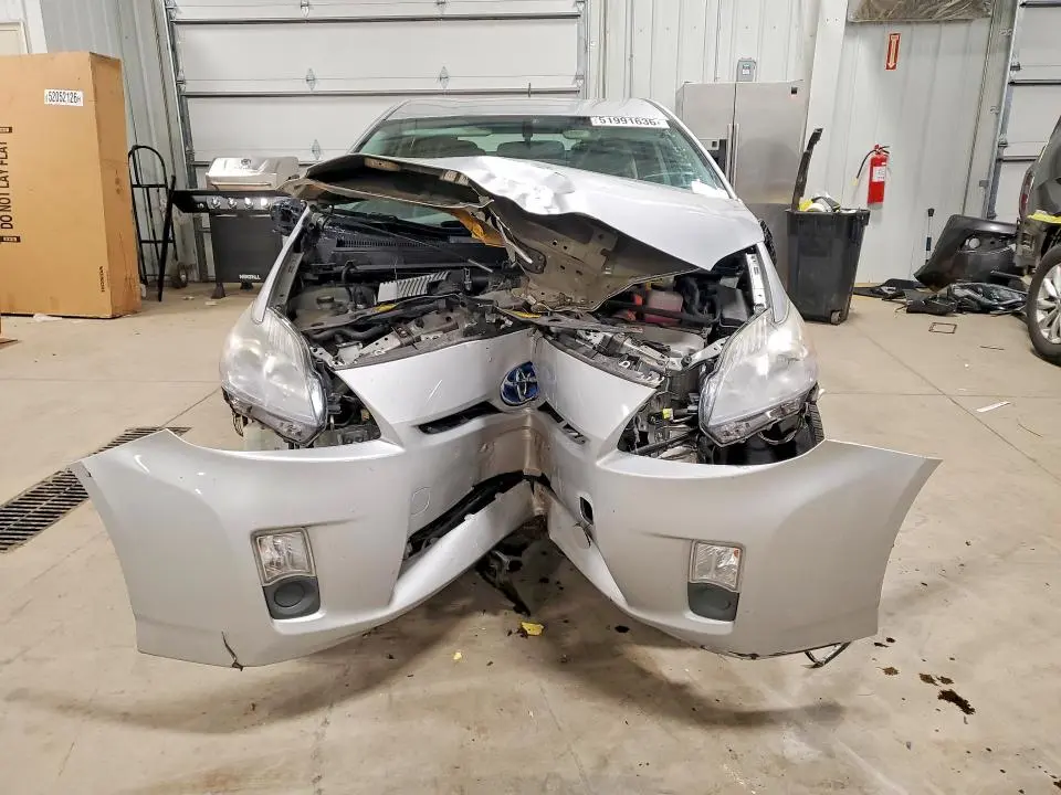 2010 TOYOTA PRIUS II  