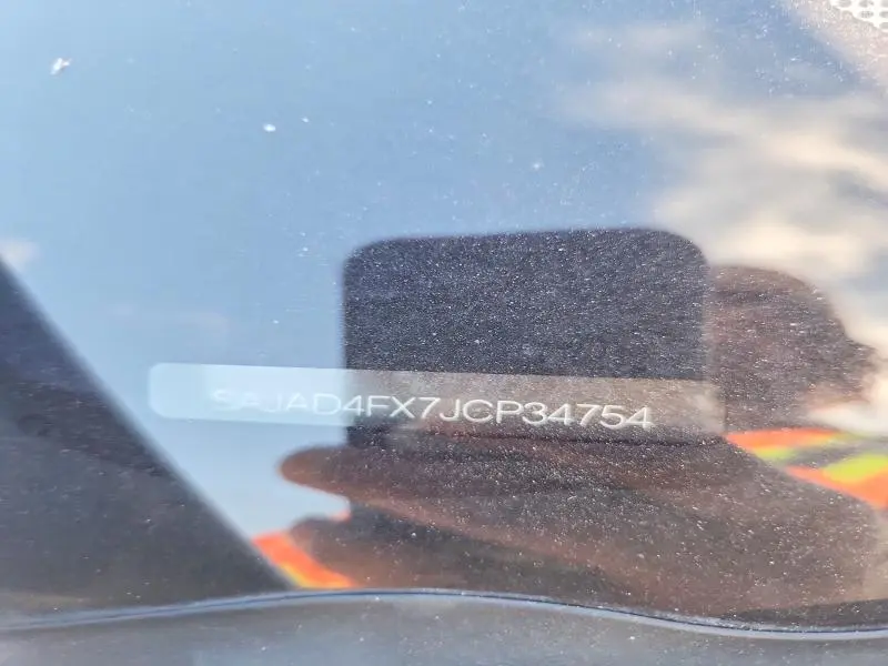 2018 JAGUAR XE PREMIUM  