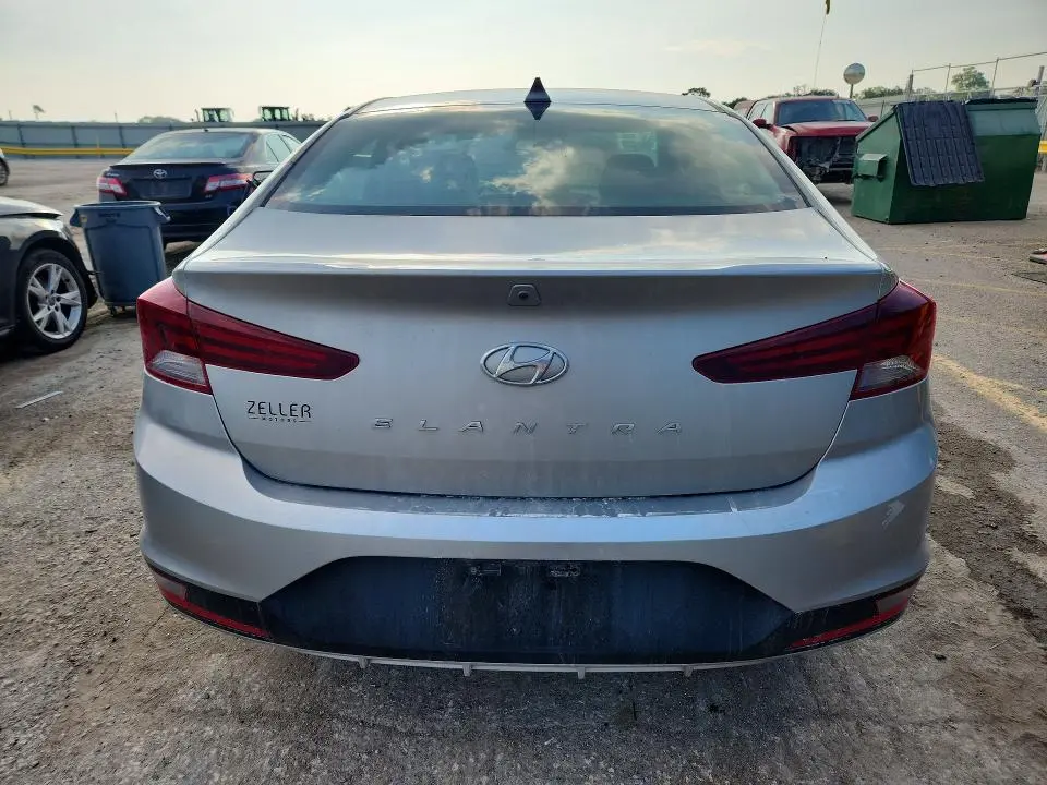 2020 HYUNDAI ELANTRA SEL  