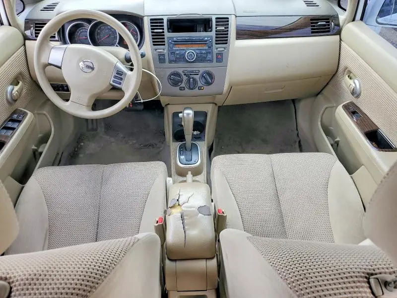 2011 NISSAN VERSA 1.8 S  