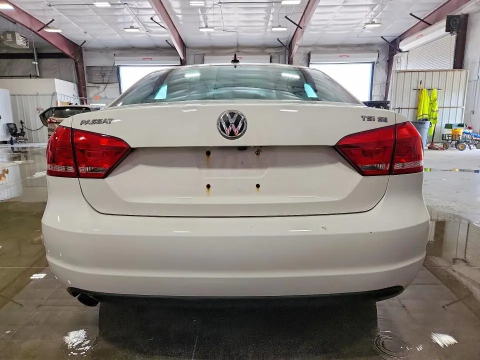 2014 VOLKSWAGEN PASSAT SE  