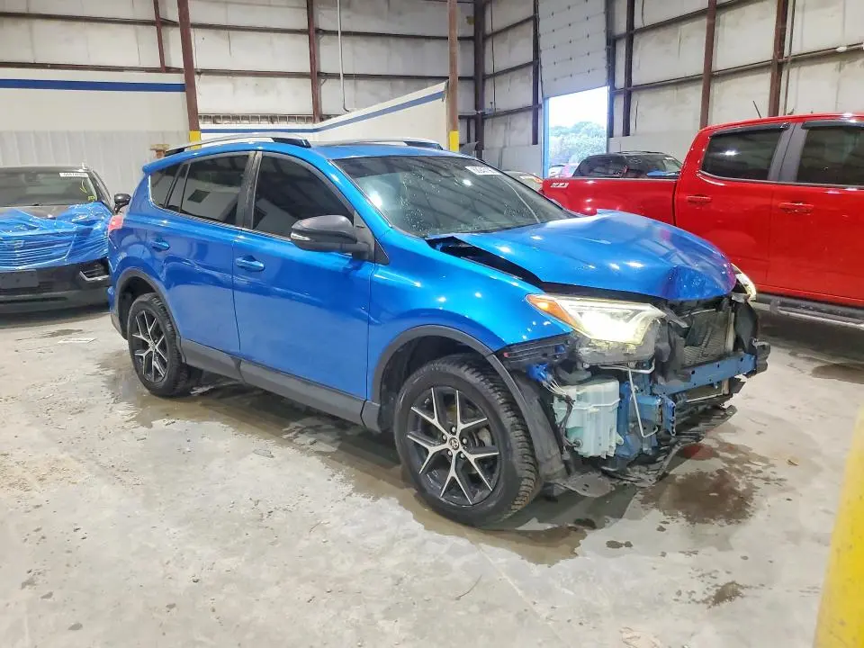 2017 TOYOTA RAV4 SE  