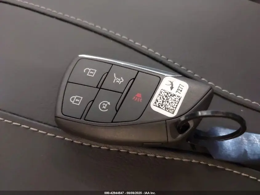 2025 BUICK ENCLAVE AVENIR FWD