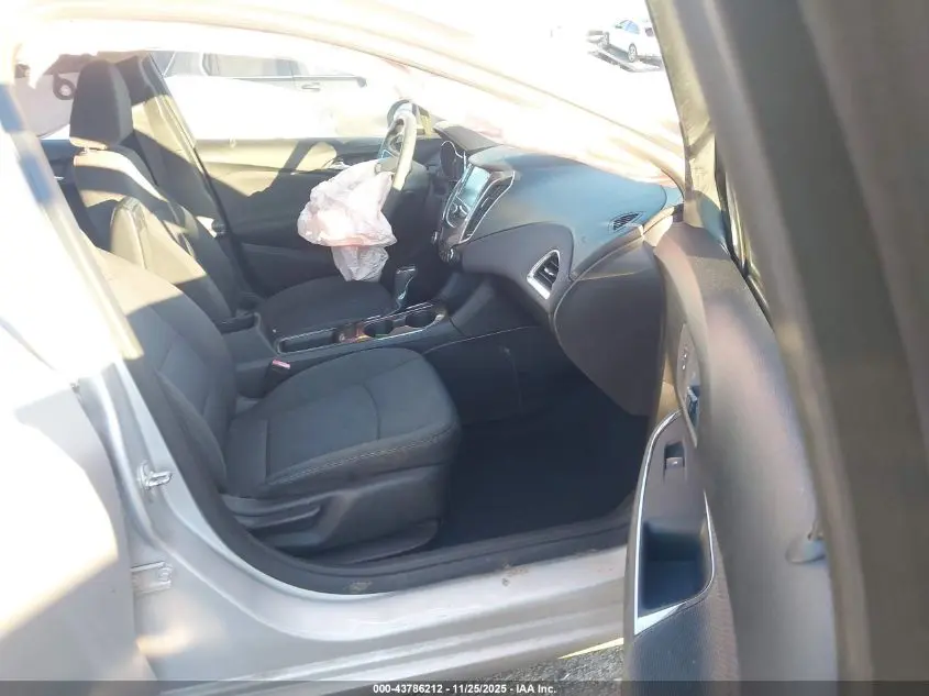 2018 CHEVROLET CRUZE LT AUTO