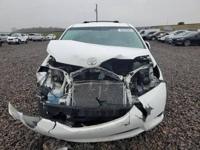 2011 TOYOTA SIENNA LE  