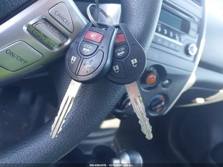 2016 NISSAN VERSA 1.6 SV