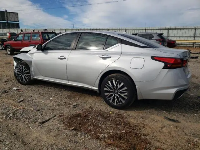 2023 NISSAN ALTIMA SV  