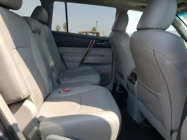 2013 TOYOTA HIGHLANDER LIMITED  