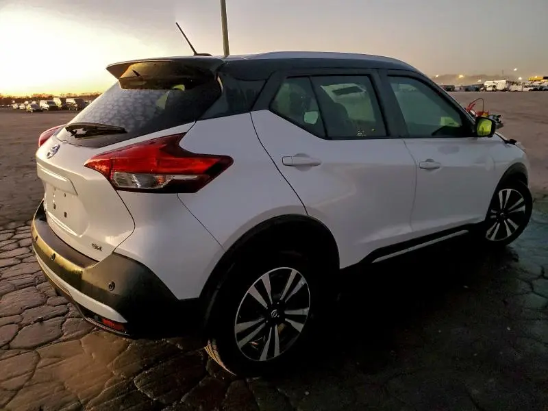 2020 NISSAN KICKS SR  