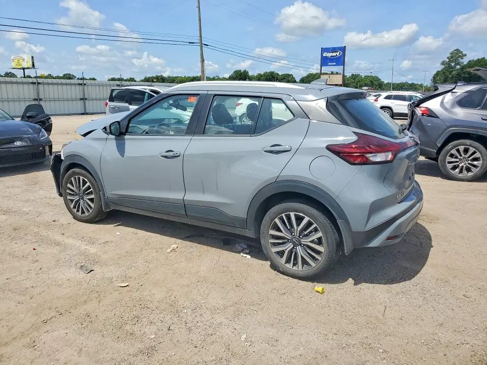 2024 NISSAN KICKS SV  