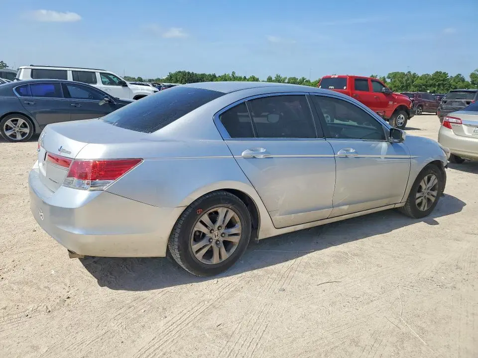 2011 HONDA ACCORD SE  