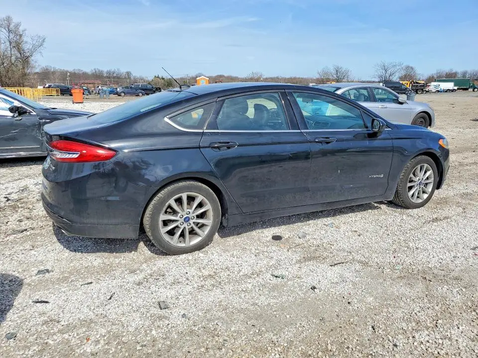 2017 FORD FUSION SE HYBRID  
