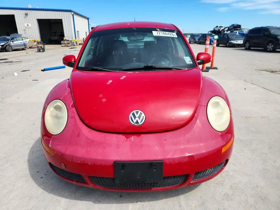 2010 VOLKSWAGEN NEW BEETLE   