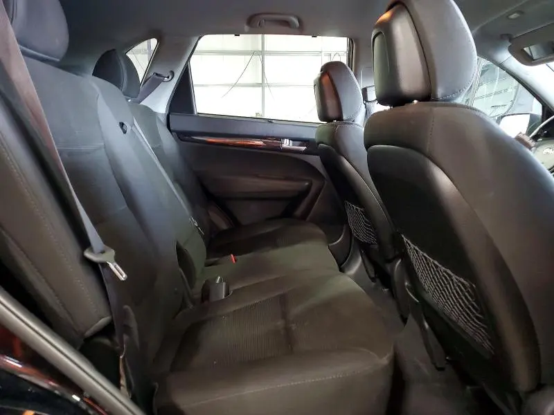 2015 KIA SORENTO LX  