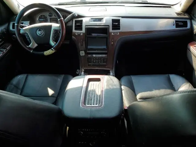 2012 CADILLAC ESCALADE LUXURY  