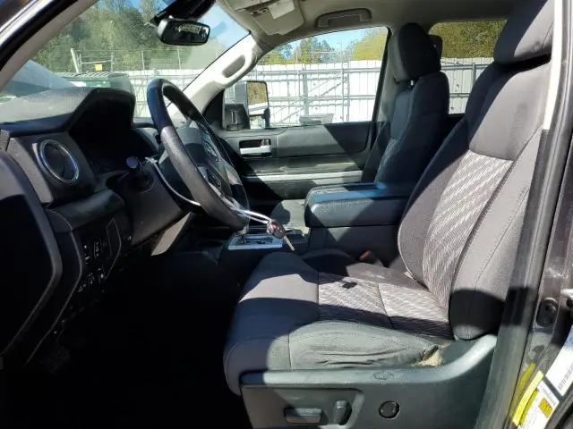 2018 TOYOTA TUNDRA CREWMAX SR5  