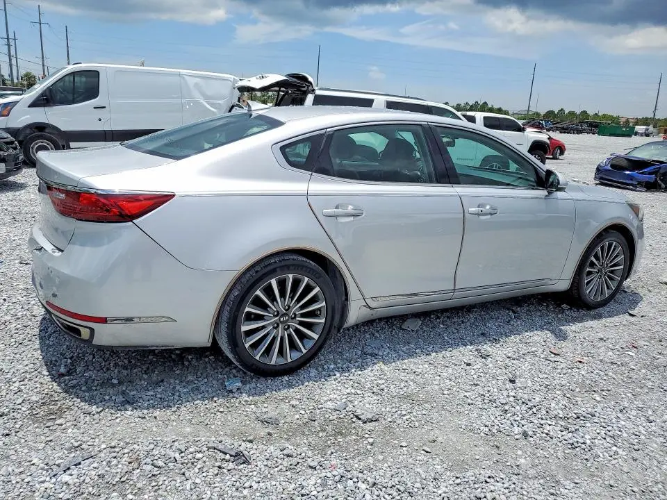 2017 KIA CADENZA PREMIUM  